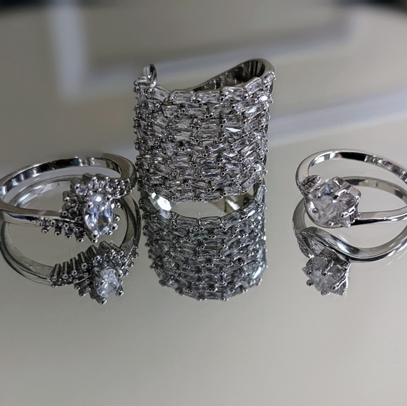 Elegant Crystal & Silver Rings (x4) - Picture 2 of 10